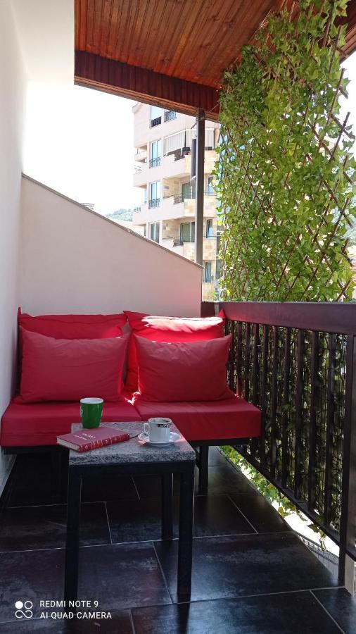 Apartment Maja Budva Bagian luar foto