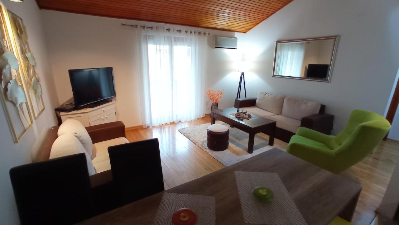 Apartment Maja Budva Bagian luar foto
